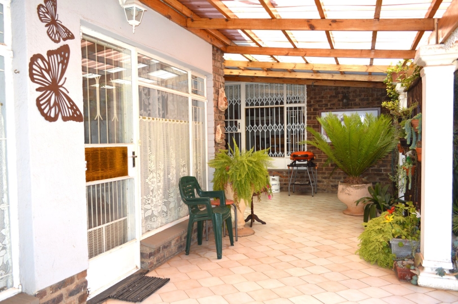 4 Bedroom Property for Sale in Wilkeville North West